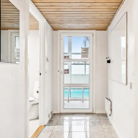Spacious Activity And Pool House Perfect For Families Near Casa vacanze Ebeltoft