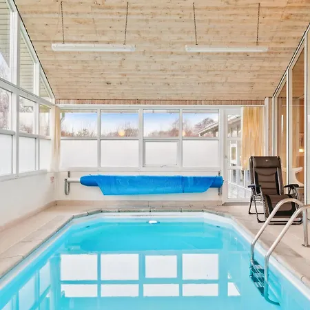 Casa vacanze Spacious Activity And Pool House Perfect For Families Near